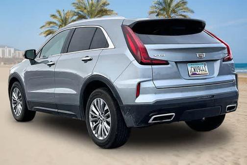 Argent Silver Metallic 2024 Cadillac XT4 Premium Luxury