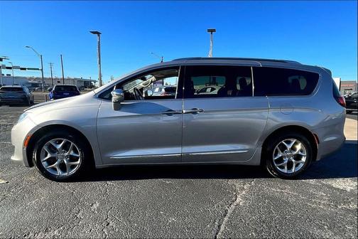 2019 Chrysler Pacifica Limited