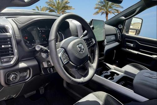 2025 RAM 2500 Laramie Crew Cab 4x4 6'4' Box