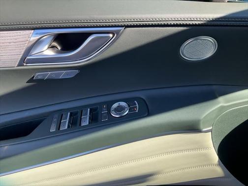 2025 Genesis GV80 2.5T