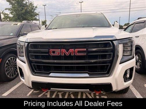 White Frost Tricoat 2022 GMC Yukon XL 4WD AT4