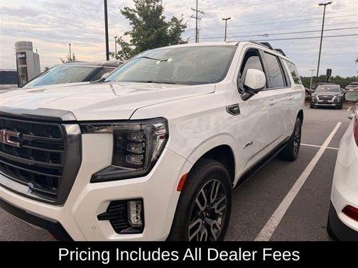 White Frost Tricoat 2022 GMC Yukon XL 4WD AT4