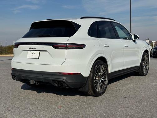 2023 Porsche Cayenne Platinum Edition