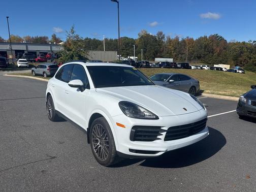 2023 Porsche Cayenne Platinum Edition