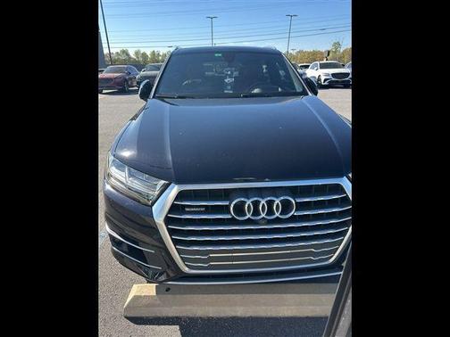 Orca Black Metallic 2017 Audi Q7 3.0T Prestige