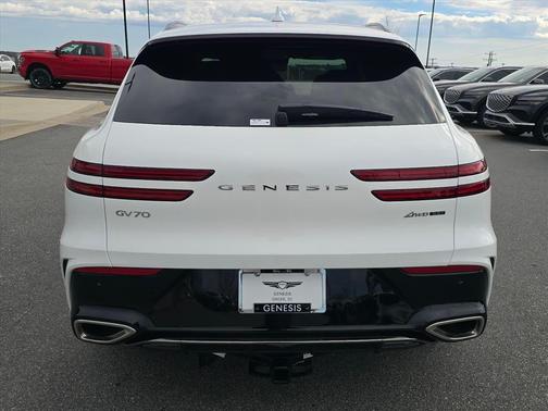 Uyuni White 2026 Genesis GV70 3.5T Sport Prestige