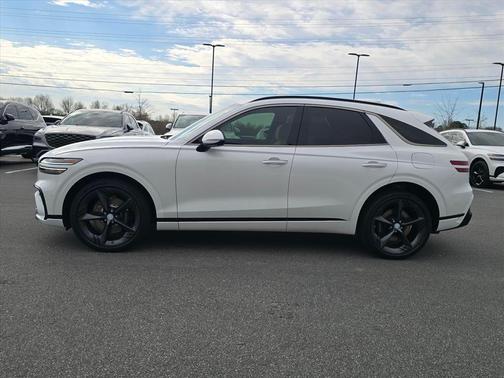 Uyuni White 2026 Genesis GV70 3.5T Sport Prestige