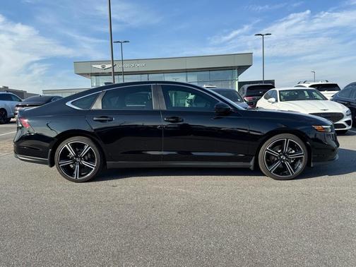 2025 Honda Accord Hybrid Base