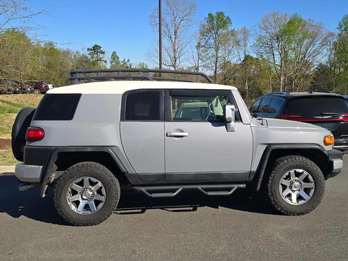 Cement 2014 Toyota FJ Cruiser Base