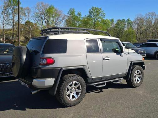 Cement 2014 Toyota FJ Cruiser Base
