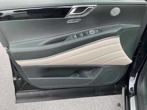2025 Genesis GV80 2.5T