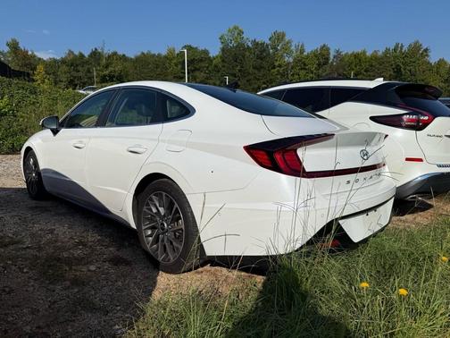 2022 Hyundai SONATA Limited
