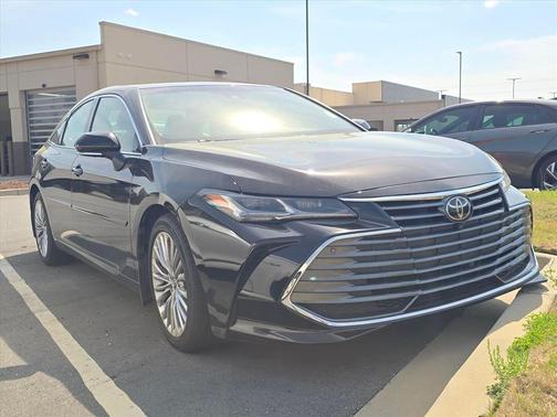 Opulent Amber 2019 Toyota Avalon Limited