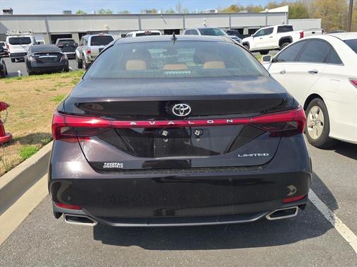 Opulent Amber 2019 Toyota Avalon Limited