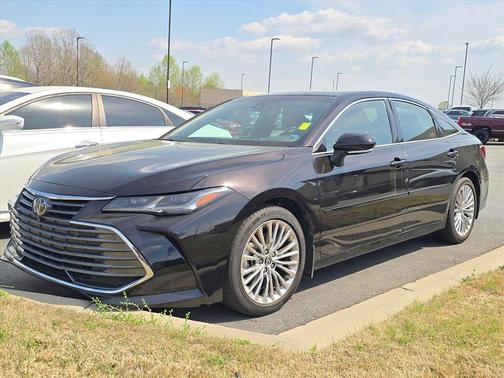 Opulent Amber 2019 Toyota Avalon Limited