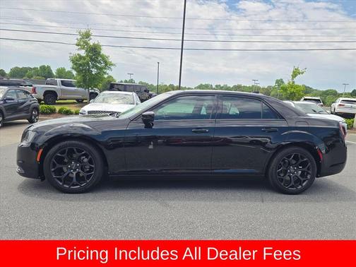 Gloss Black 2019 Chrysler 300 Touring