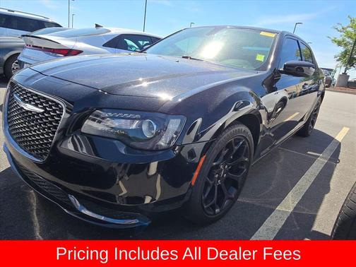 Gloss Black 2019 Chrysler 300 Touring