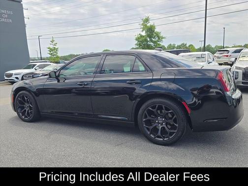 Gloss Black 2019 Chrysler 300 Touring