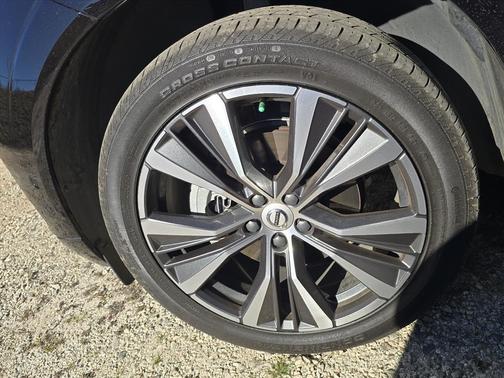 2022 Volvo XC60 B5 Momentum