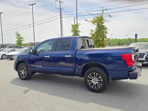 Deep Blue Pearl Metallic 2020 Nissan Titan SV