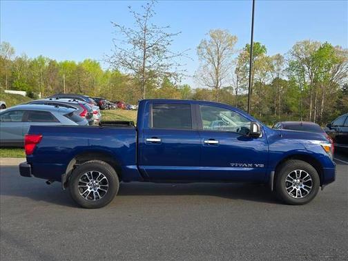 2020 Nissan Titan SV