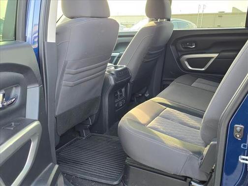 2020 Nissan Titan SV