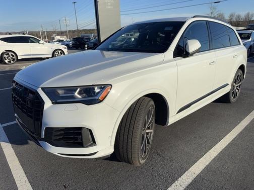 2022 Audi Q7 55 Premium Plus
