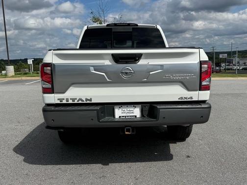 2020 Nissan Titan Platinum Reserve