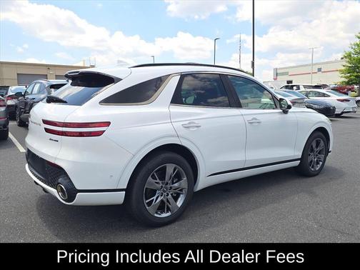 Alta White 2022 Genesis GV70 3.5T AWD Sport