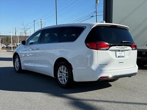 2020 Chrysler Pacifica Touring