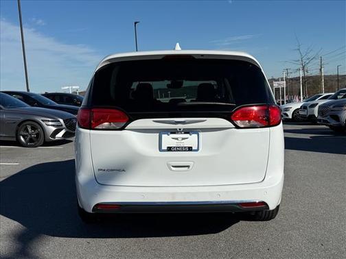 2020 Chrysler Pacifica Touring