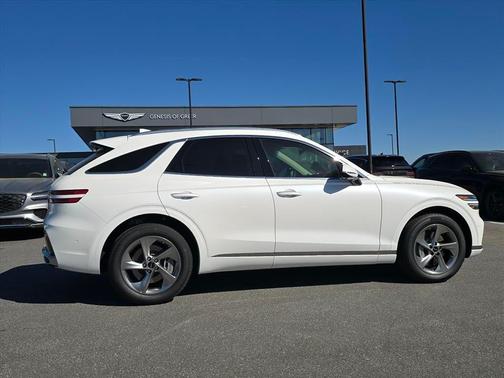 Uyuni White 2026 Genesis GV70 2.5T Advanced