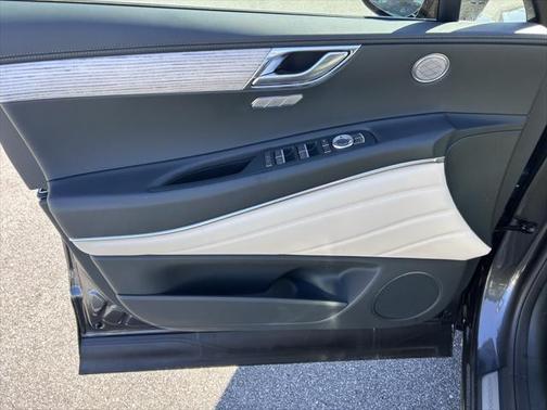 2025 Genesis GV80 2.5T