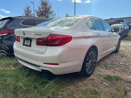 2019 BMW 540 540i