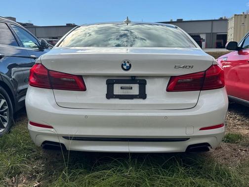 2019 BMW 540 540i