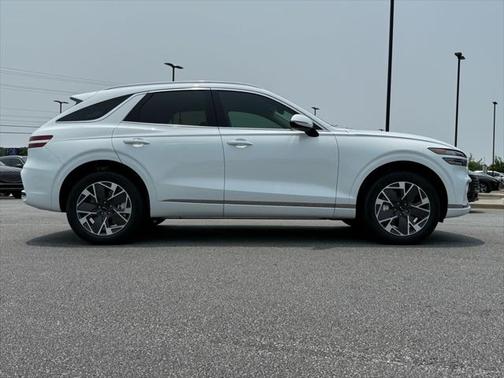2026 Genesis Electrified GV70 Standard
