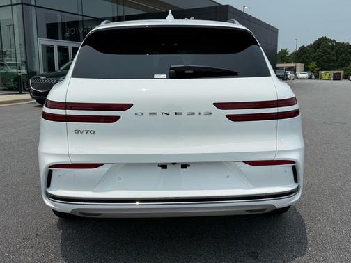 2026 Genesis Electrified GV70 Standard