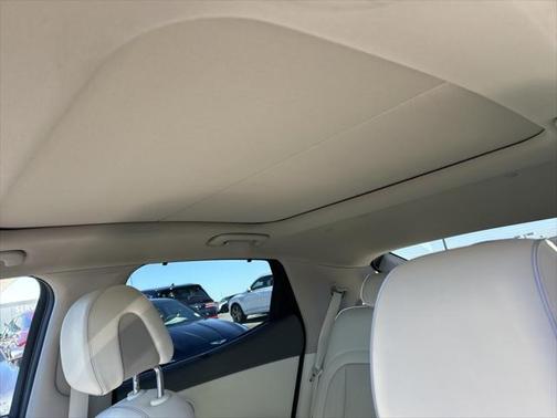 2023 Genesis GV60 Advanced AWD