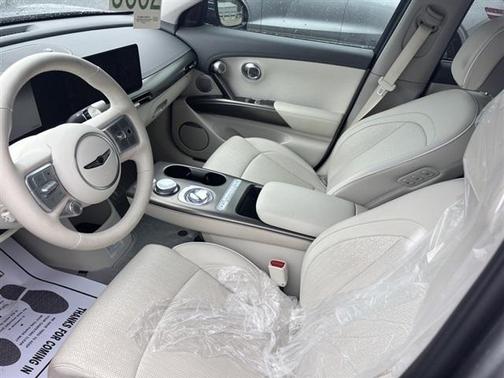 2023 Genesis GV60 Advanced AWD