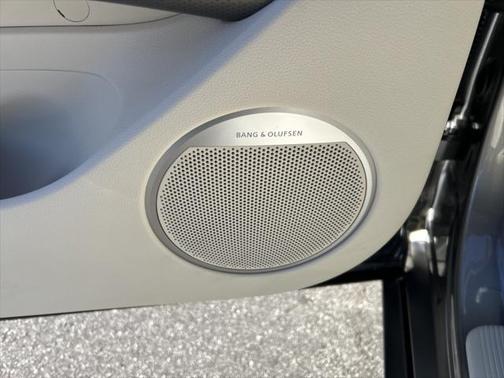 2023 Genesis GV60 Advanced AWD