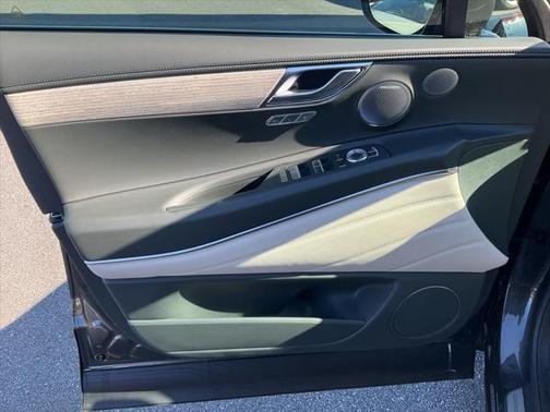 2025 Genesis GV80 2.5T
