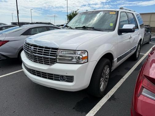 2013 Lincoln Navigator Base
