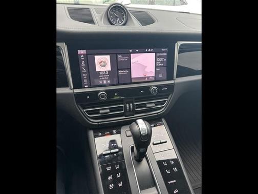 2023 Porsche Macan T