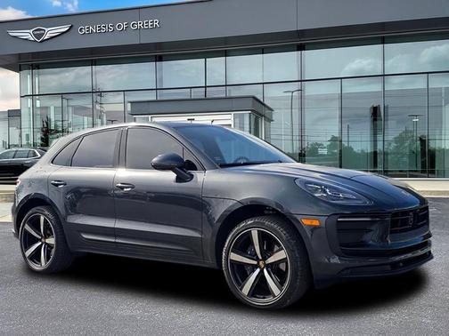 2023 Porsche Macan T