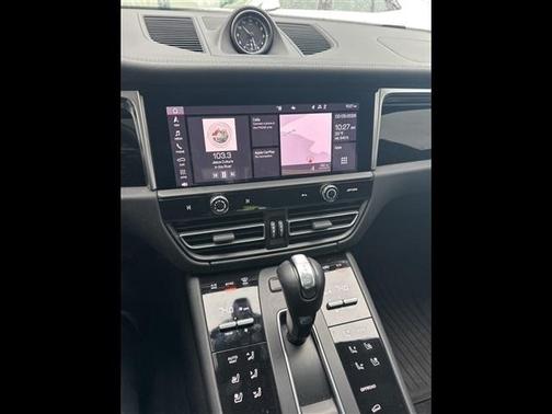 2023 Porsche Macan T
