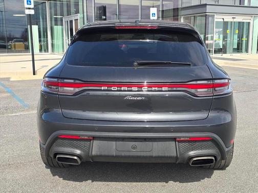 2023 Porsche Macan T