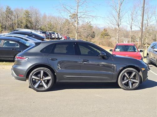 2023 Porsche Macan T