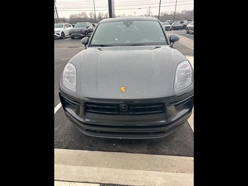 2023 Porsche Macan T