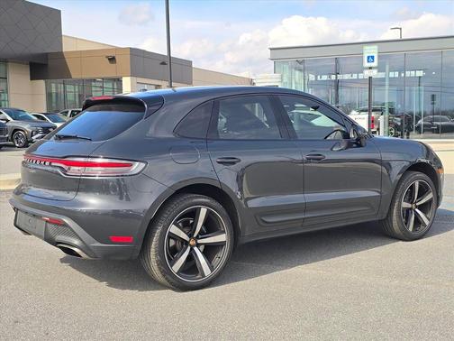 2023 Porsche Macan T