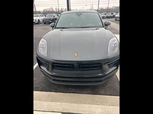 2023 Porsche Macan T